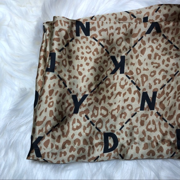 DKNY Multi Printed Scarf - NWOT - Picture 4 of 11